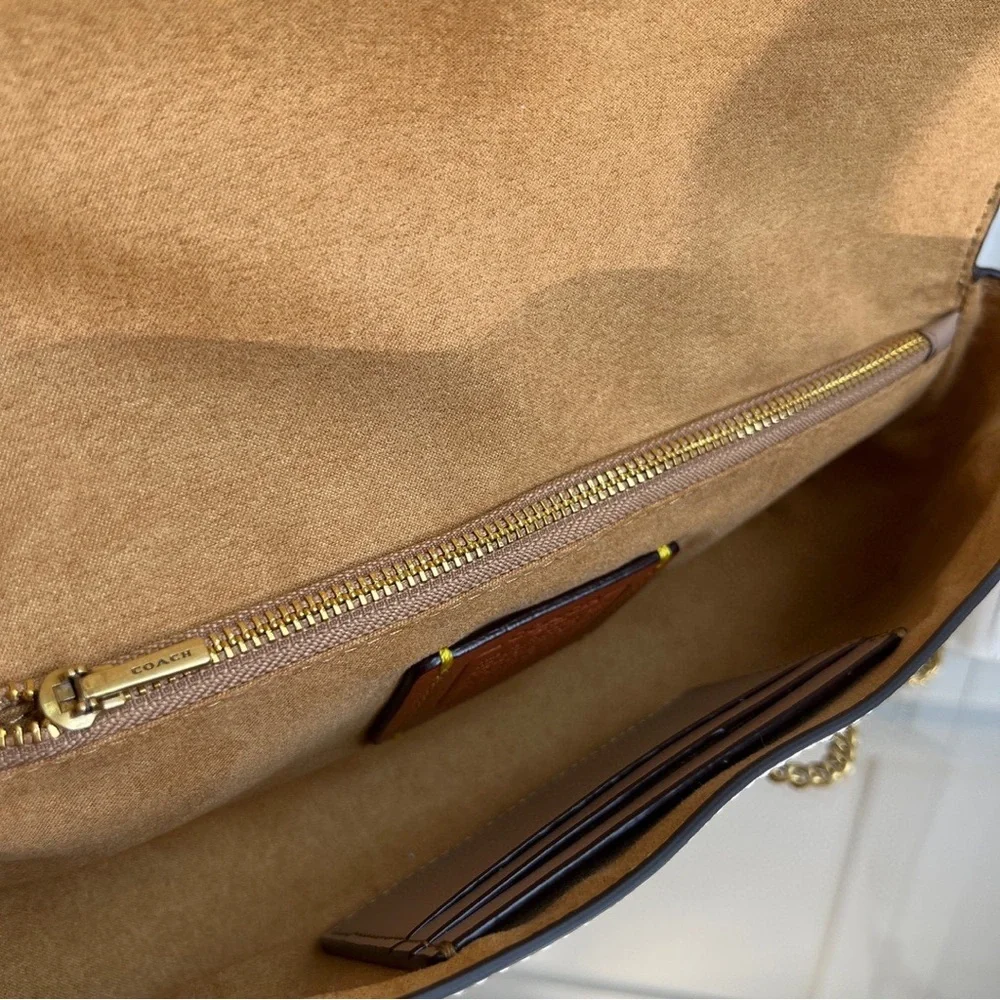 Coach Cream Leather Crossbody with Gold 'C' Accent - Picture 6 of 8